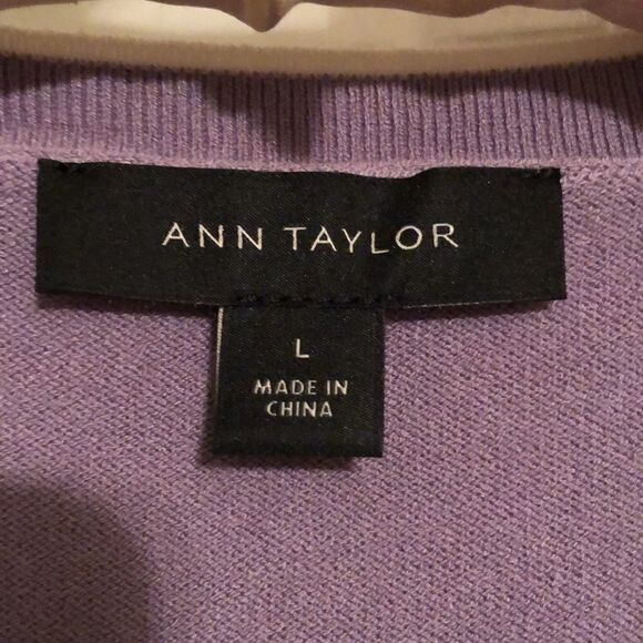 Ann Taylor L Lavender White Knit Short Sleeve Pullover Top Embroidered Sleeves - Picture 12 of 13